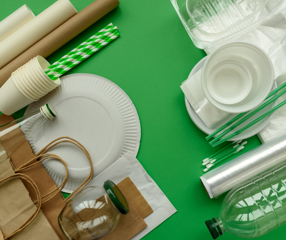 Vielfältige Verpackungen aus Papier, Glas und Plastik